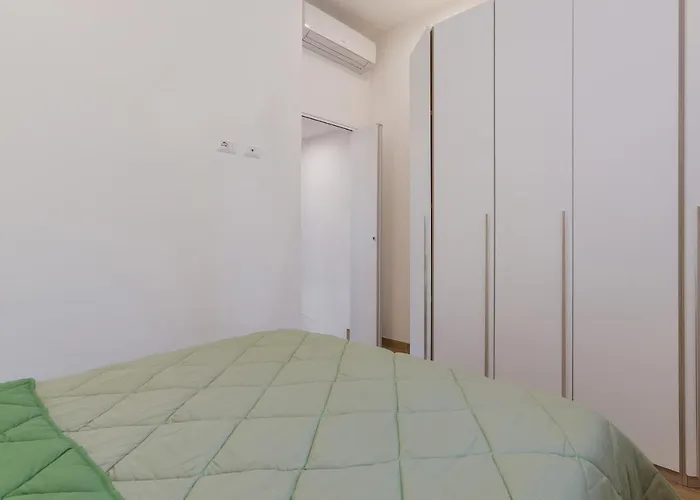 Guesthost - Bolognina Casa Nicolo' Apartment Bologna