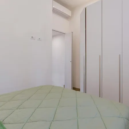 Guesthost - Bolognina Casa Nicolo' Apartment Bologna